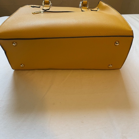 Christine Satchel and Wallet by Mia K. - Picture 4 of 6